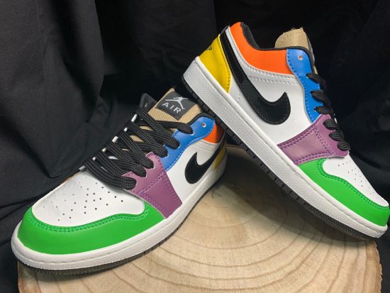 Air Jordan multicolores