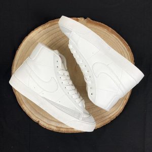 Nike Blazer Mid  Vintage logo blanco