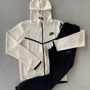 Chándal Nike Premium 9 en Blanco y Negro